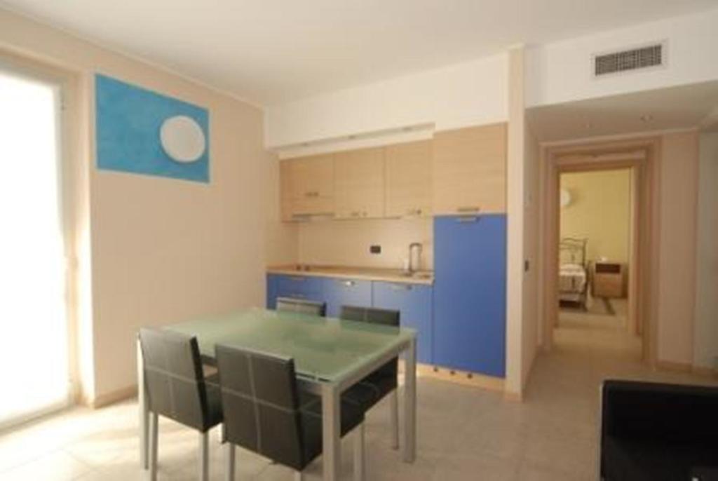 Residence & Suites Solaf Бонате-Сопра Номер фото